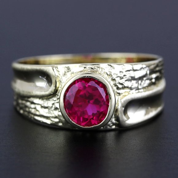 Vintage 14k Yellow Gold Solitaire Red Gemstone Anniversary Band Ring